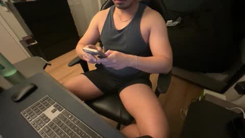 Snapshot of charliekkw chatting on 03-10-26, 02:16 charliekkw online show from 03-10-26, 02:16