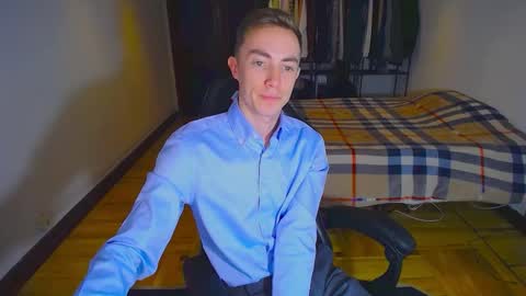 Snapshot of charlieseyer chatting on 01-28-25, 12:43 carlos reyes online show from 01-28-25, 12:43