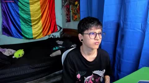 Snapshot of charlietaylorr__ chatting on 12-15-25, 09:52 Charlie online show from 12-15-25, 09:52