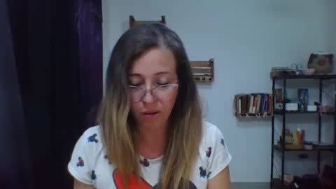 Snapshot of charlot_ponze chatting on 11-10-25, 11:59 charlott online show from 11-10-25, 11:59