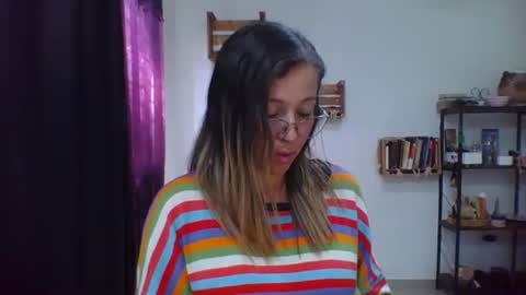 Snapshot of charlot_ponze chatting on 11-24-25, 07:24 charlott online show from 11-24-25, 07:24