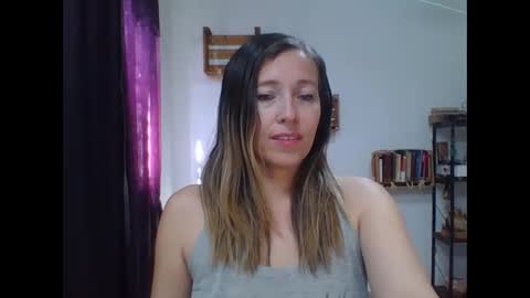 Snapshot of charlot_ponze chatting on 12-01-25, 06:24 charlott online show from 12-01-25, 06:24