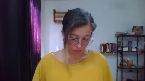 Snapshot of charlot_ponze chatting on 12-03-25, 07:01 charlott online show from 12-03-25, 07:01