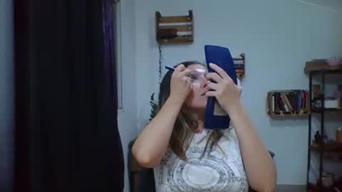 Snapshot of charlot_ponze chatting on 01-16-26, 02:48 charlott online show from 01-16-26, 02:48