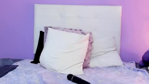 Char 3 online show from 09-26-25, 03:27