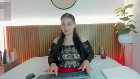 Snapshot of charlotte13x chatting on 08-05-26, 02:14 C H A R L O T T E online show from 08-05-26, 02:14