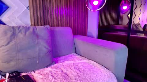 Snapshot of charlotte_2015 chatting on 12-15-25, 11:25 ambar online show from 12-15-25, 11:25