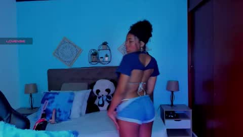 Snapshot of charlotte__bronte chatting on 03-03-26, 09:10 Charlotte online show from 03-03-26, 09:10