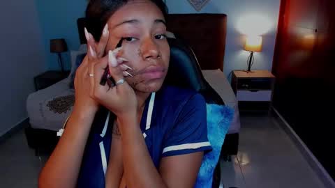 Snapshot of charlotte__bronte chatting on 03-09-26, 03:49 Charlotte online show from 03-09-26, 03:49