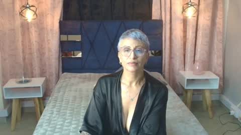 CHARLOTTE GRAY online show from 12-05-25, 08:01