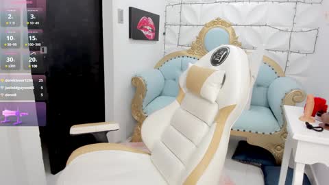 Snapshot of charlotte__milf chatting on 01-20-25, 08:09 charlotte__milf online show from 01-20-25, 08:09