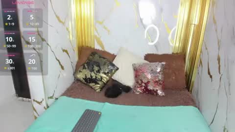 charlotte__milf online show from 07-10-26, 07:49