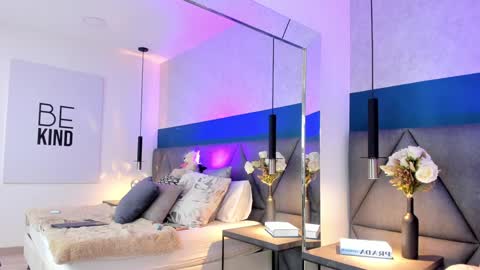 Charlotte online show from 01-23-25, 01:24