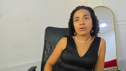 Snapshot of charlotte_dante212 chatting on 07-19-26, 05:44 charlottte y dante online show from 07-19-26, 05:44