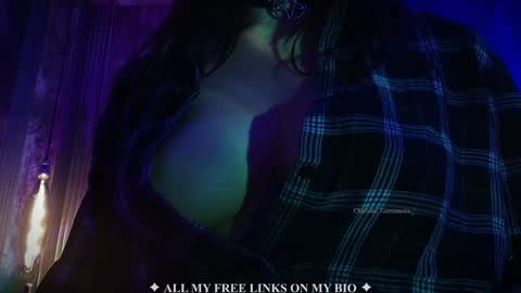 Charlotte online show from 11-25-25, 03:34