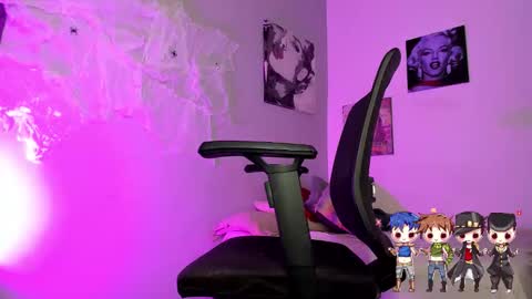 Charlie  online show from 10-21-25, 03:29