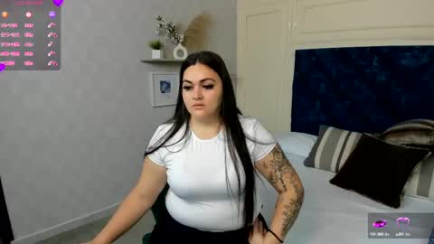 Snapshot of charlotte_mayers chatting on 09-13-25, 11:32 Charlotte Mayers online show from 09-13-25, 11:32