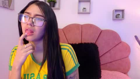 Charlotte  online show from 11-10-25, 08:19