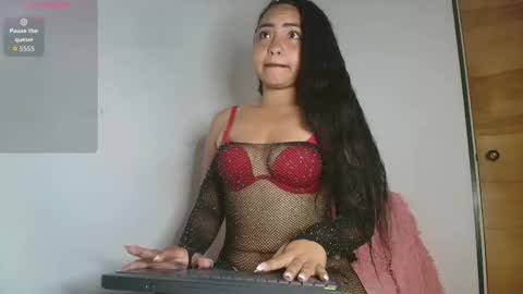 charlotte_princess_1 online show from 11-17-25, 09:37