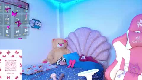 Snapshot of charlotte_walker1 chatting on 01-07-26, 01:52 charlotte_walker1 online show from 01-07-26, 01:52