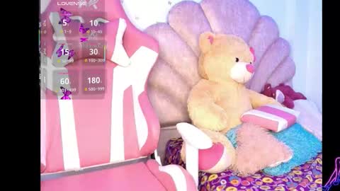 Snapshot of charlotte_walker1 chatting on 02-01-26, 09:19 charlotte_walker1 online show from 02-01-26, 09:19