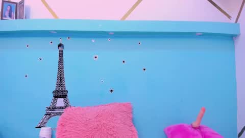 Charlotte  online show from 02-24-25, 06:47