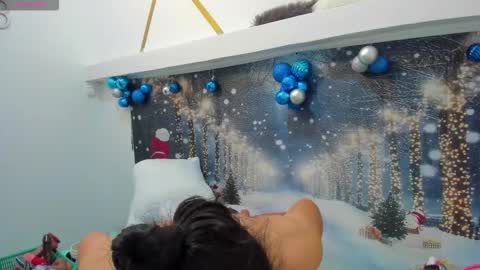 Charlotte  online show from 11-29-25, 04:54