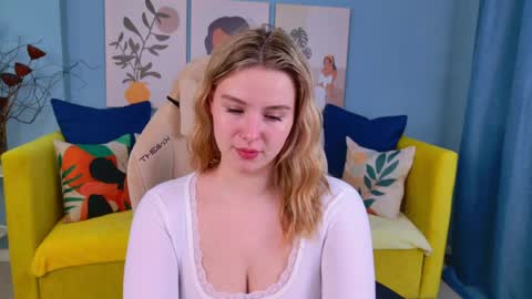 charlotteatwood online show from 03-26-26, 04:01