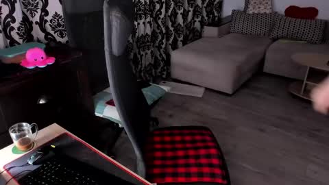 Snapshot of charlottediamonds chatting on 01-15-25, 06:12 Charlotte Diamonds online show from 01-15-25, 06:12