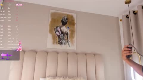 Snapshot of charlottedupontt chatting on 09-29-25, 07:30 Charlotte online show from 09-29-25, 07:30