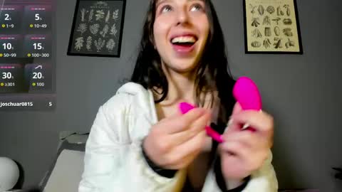 charlottee_love_ online show from 04-17-26, 11:24