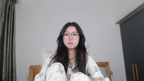 Snapshot of charlottelin chatting on 12-12-24, 02:00 Charlotte online show from 12-12-24, 02:00