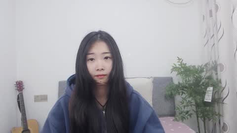 Snapshot of charlottelin chatting on 01-12-25, 06:27 Charlotte online show from 01-12-25, 06:27