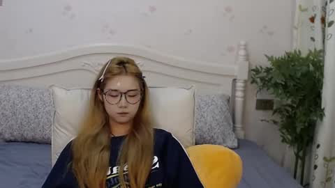 Snapshot of charlottelin chatting on 10-19-25, 02:40 Charlotte online show from 10-19-25, 02:40