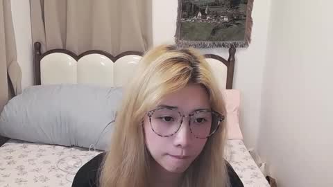 Snapshot of charlottelin chatting on 11-09-25, 01:53 Charlotte online show from 11-09-25, 01:53