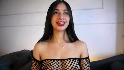 Snapshot of charlotterusso chatting on 06-02-26, 12:40 Lauren Rus online show from 06-02-26, 12:40