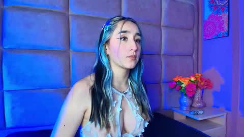 charlottestuart_ online show from 01-18-26, 04:05
