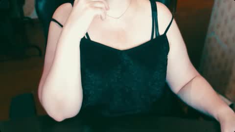 CharlotteXTasty online show from 10-08-25, 10:35