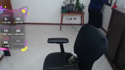 Snapshot of charlottezoe1 chatting on 09-15-25, 04:29 charlottezoe online show from 09-15-25, 04:29