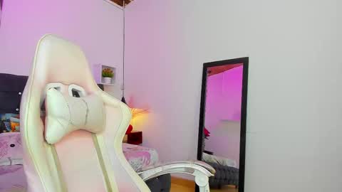 Charly online show from 09-24-25, 05:11