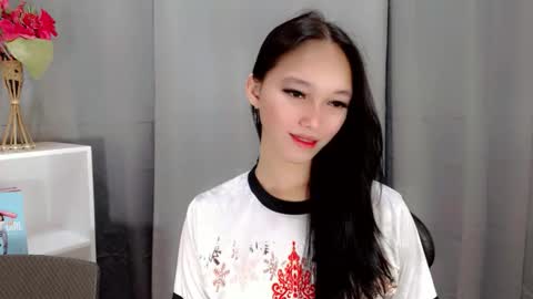 Snapshot of charm_fuckdoll8 chatting on 04-25-26, 12:24 charm_fuckdoll8 online show from 04-25-26, 12:24