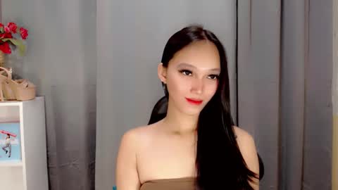 Snapshot of charm_fuckdoll8 chatting on 05-15-26, 12:06 charm_fuckdoll8 online show from 05-15-26, 12:06