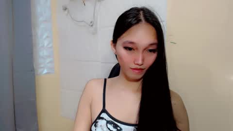 Snapshot of charm_fuckdoll8 chatting on 06-08-26, 01:28 charm_fuckdoll8 online show from 06-08-26, 01:28