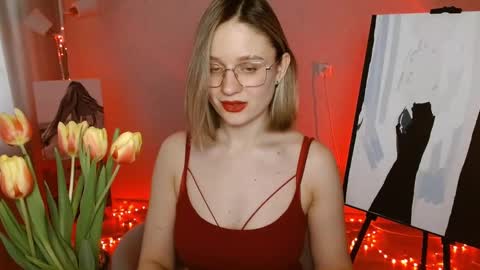 Snapshot of charming_beauty chatting on 03-10-25, 06:05 Michelle online show from 03-10-25, 06:05