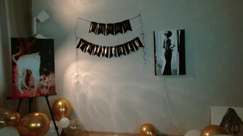 Snapshot of charming_beauty chatting on 11-23-25, 03:06 Michelle online show from 11-23-25, 03:06