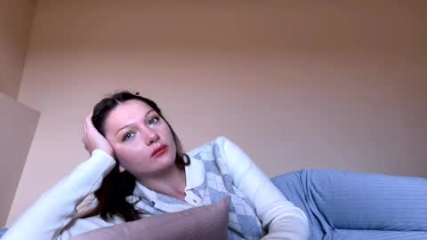 katie online show from 10-30-25, 01:12