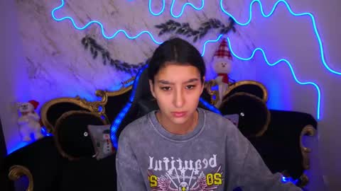 Snapshot of charmmocco chatting on 01-22-25, 06:42 SweetMoco online show from 01-22-25, 06:42