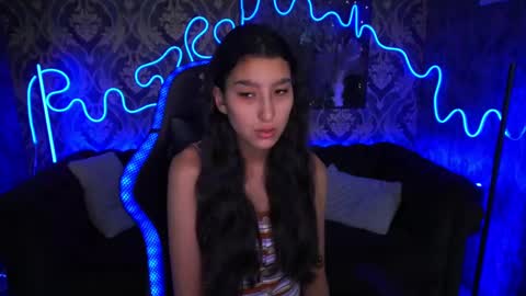 Snapshot of charmmocco chatting on 01-24-25, 06:35 SweetMoco online show from 01-24-25, 06:35