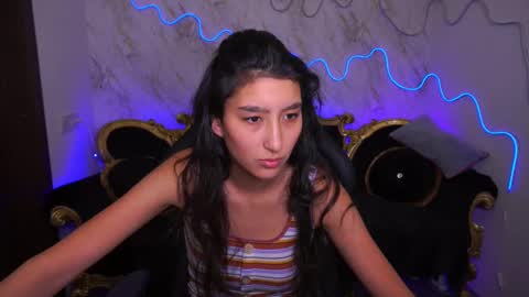 Snapshot of charmmocco chatting on 02-05-25, 10:51 SweetMoco online show from 02-05-25, 10:51