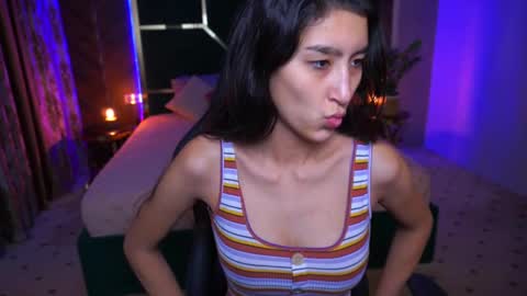 Snapshot of charmmocco chatting on 03-04-25, 07:30 SweetMoco online show from 03-04-25, 07:30